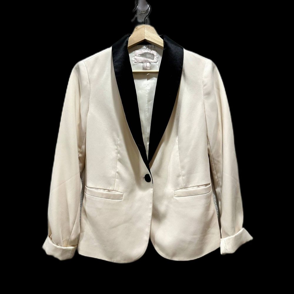 Forever 21 Tuxedo Blazer Size XS